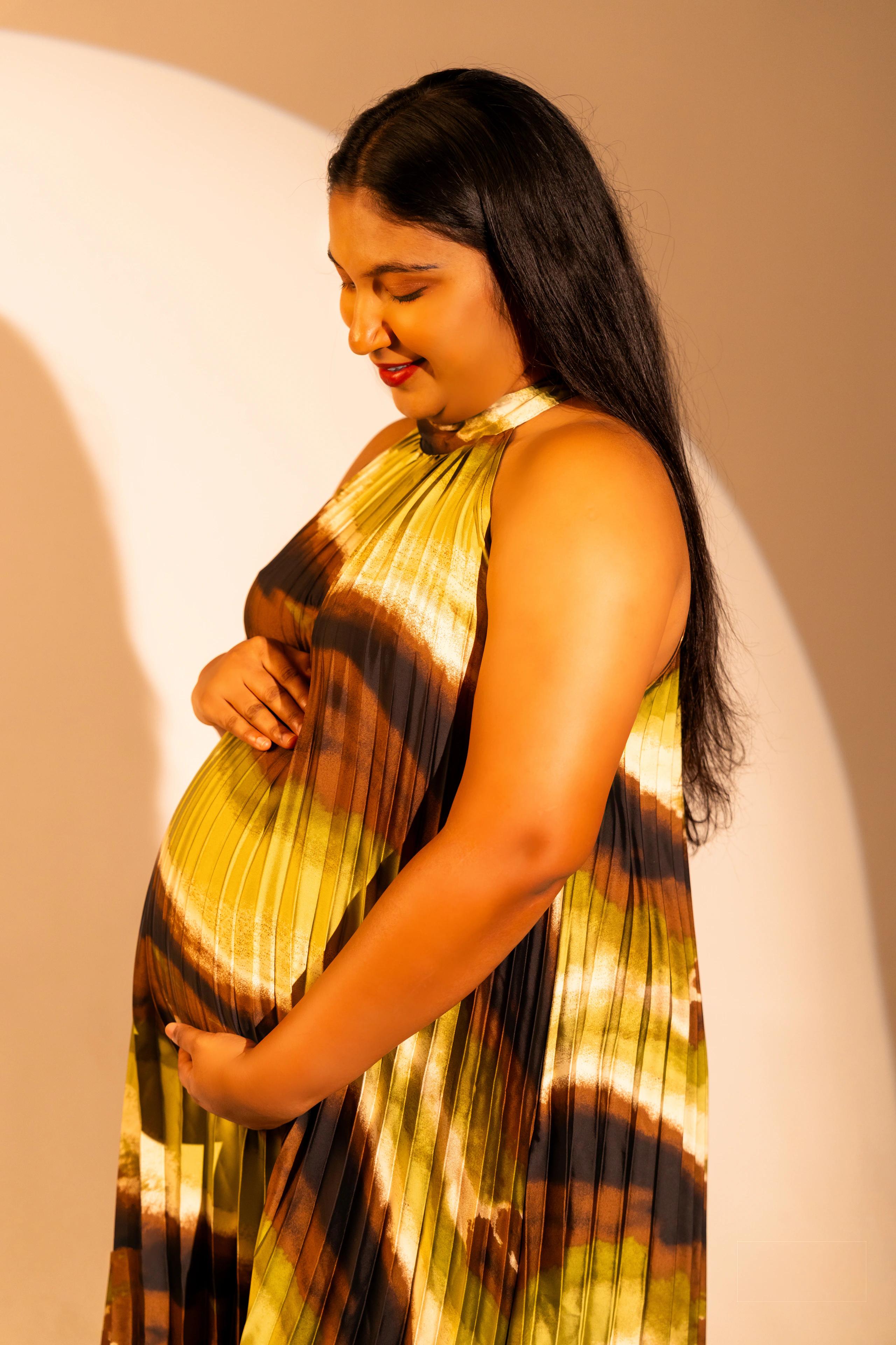 Maternity Portraits — photograph 9 by UrbanBooth